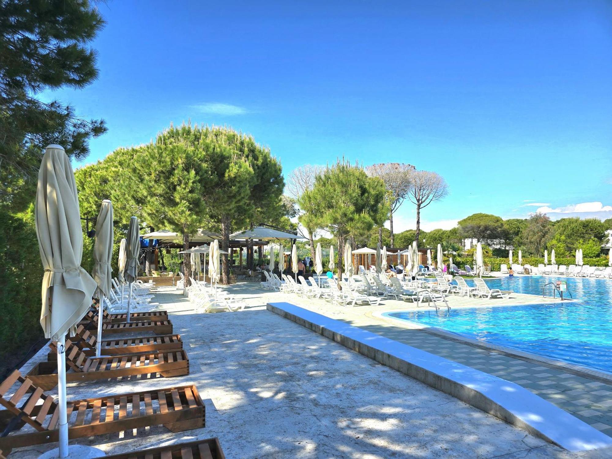 Villa Modern At Perla Durres