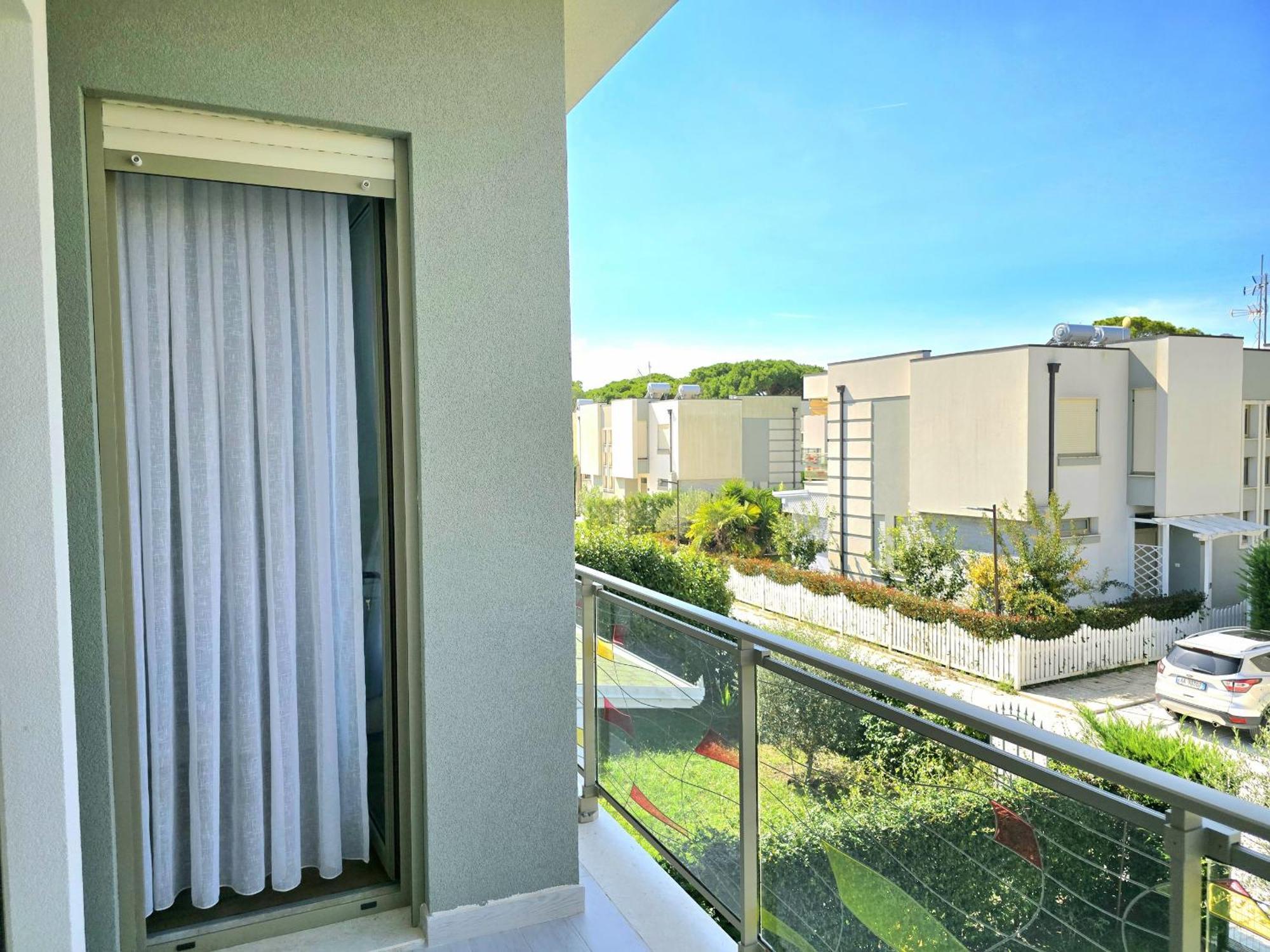 Modern At Perla