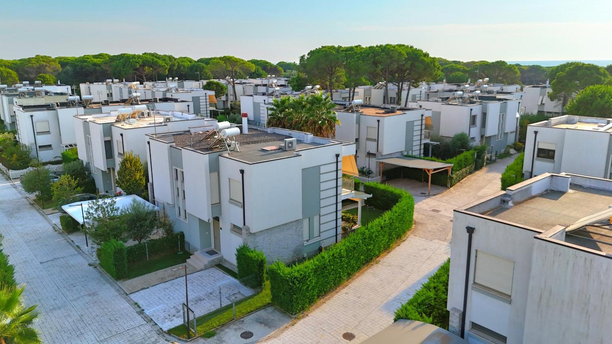 Modern At Perla Durres