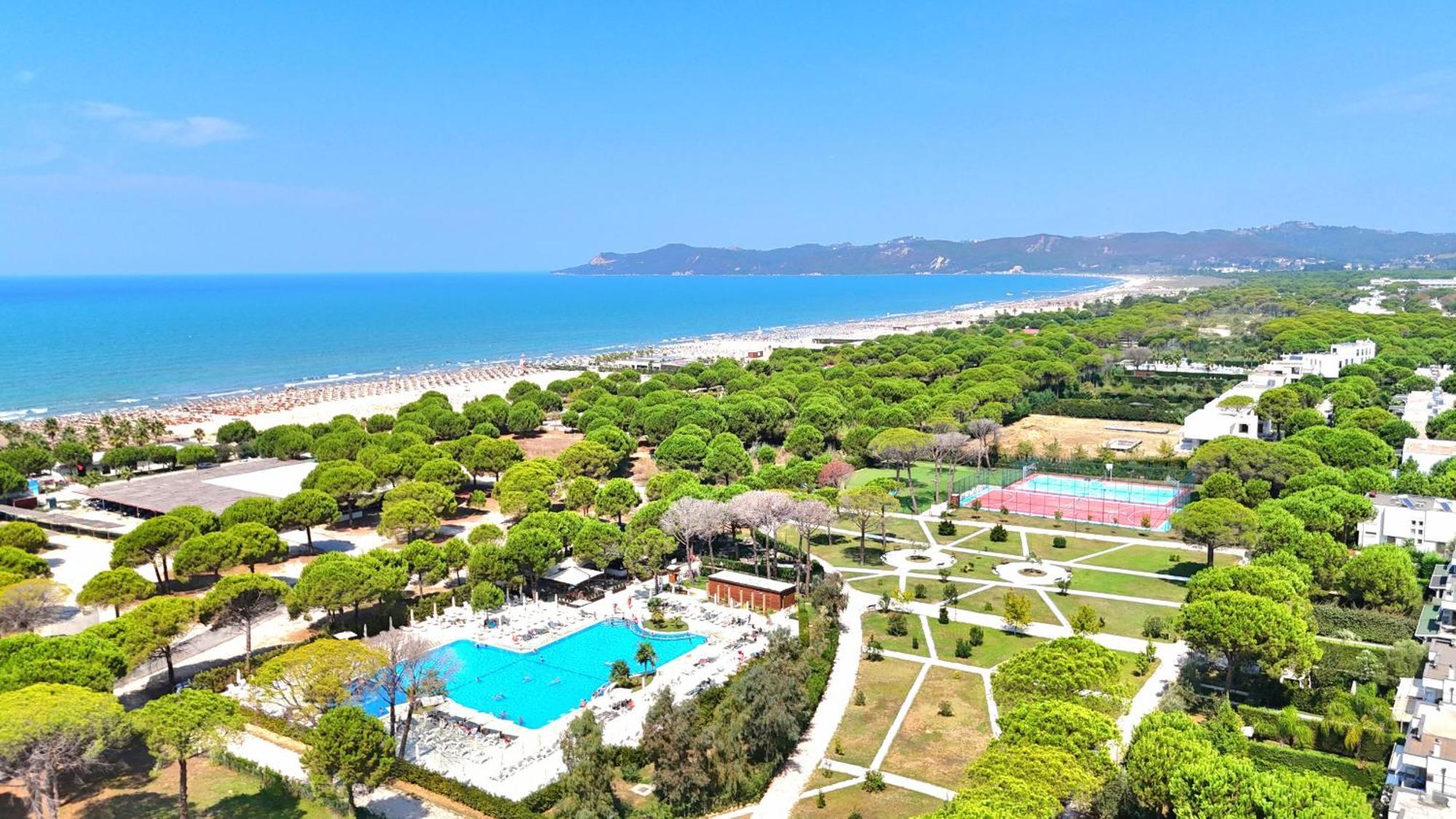 Modern At Perla Durrës