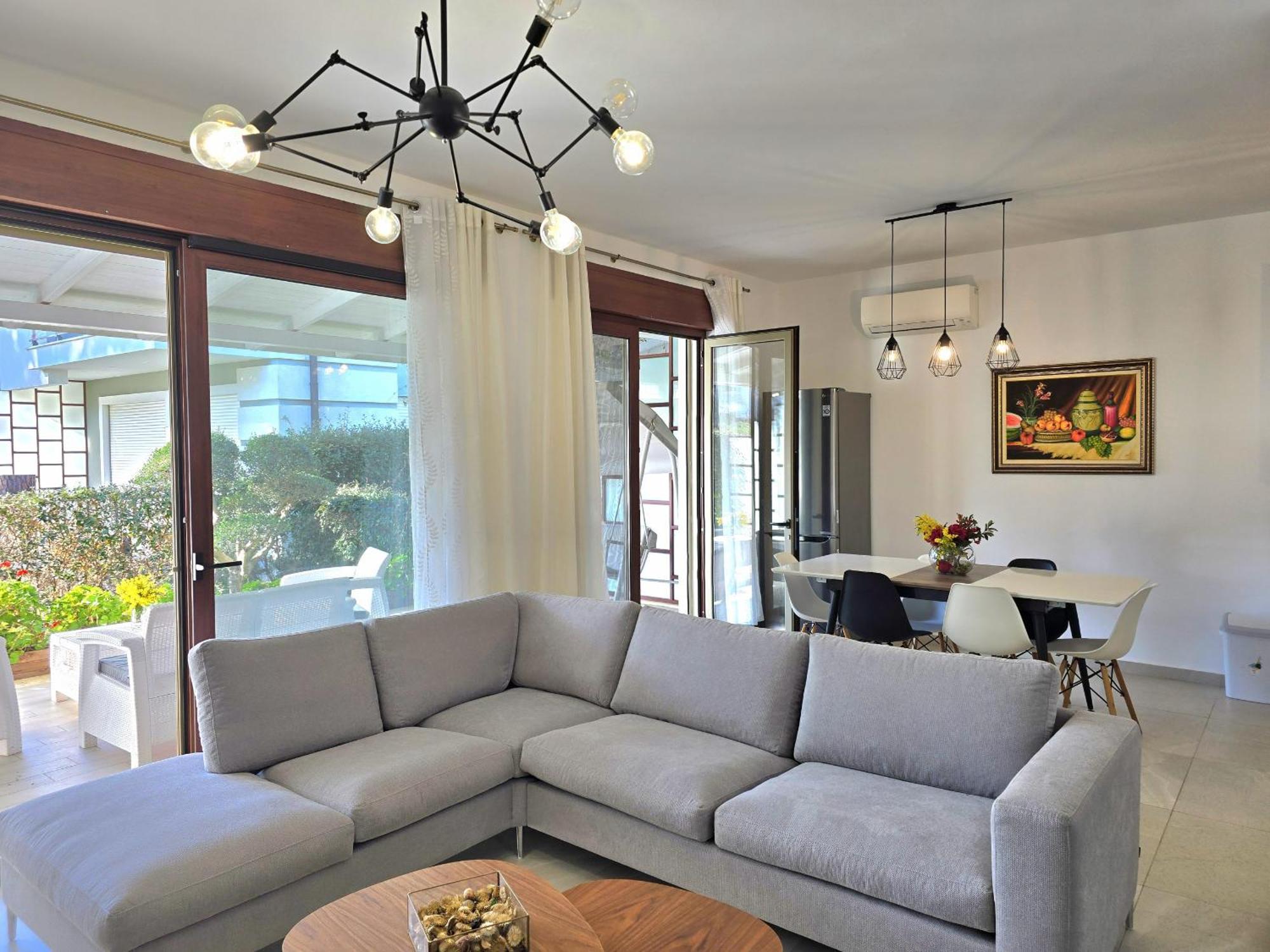 Modern At Perla Villa Durres