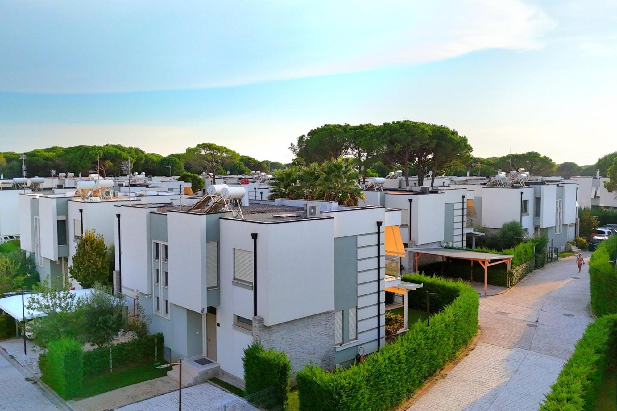 Modern At Perla