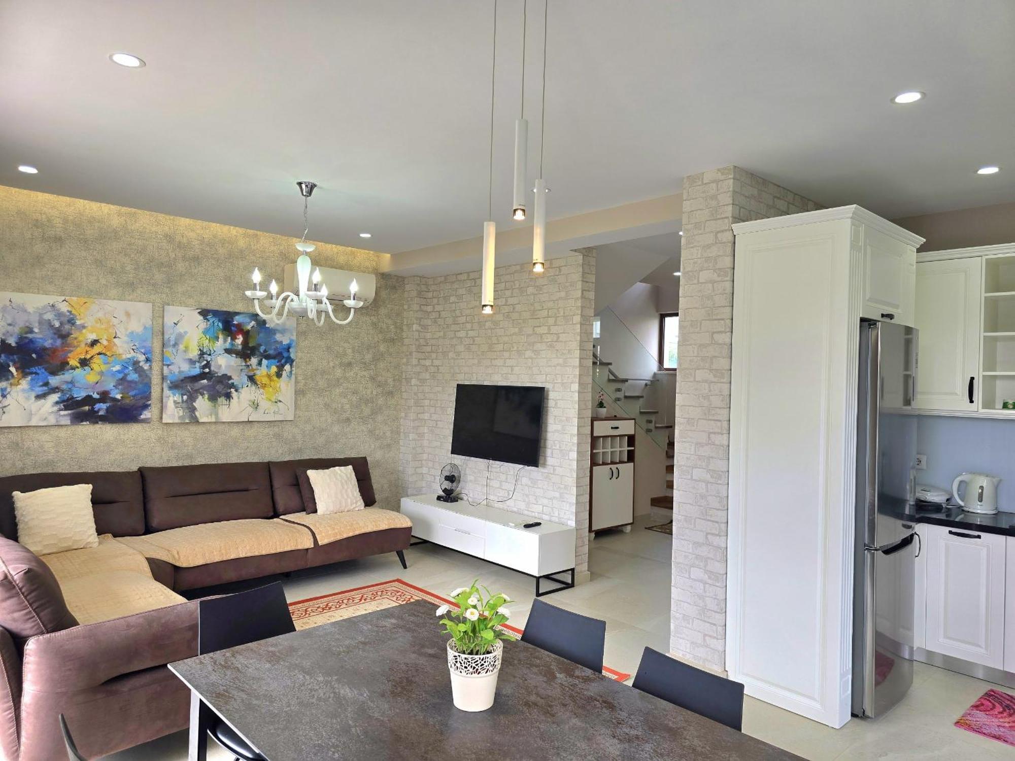 Modern At Perla