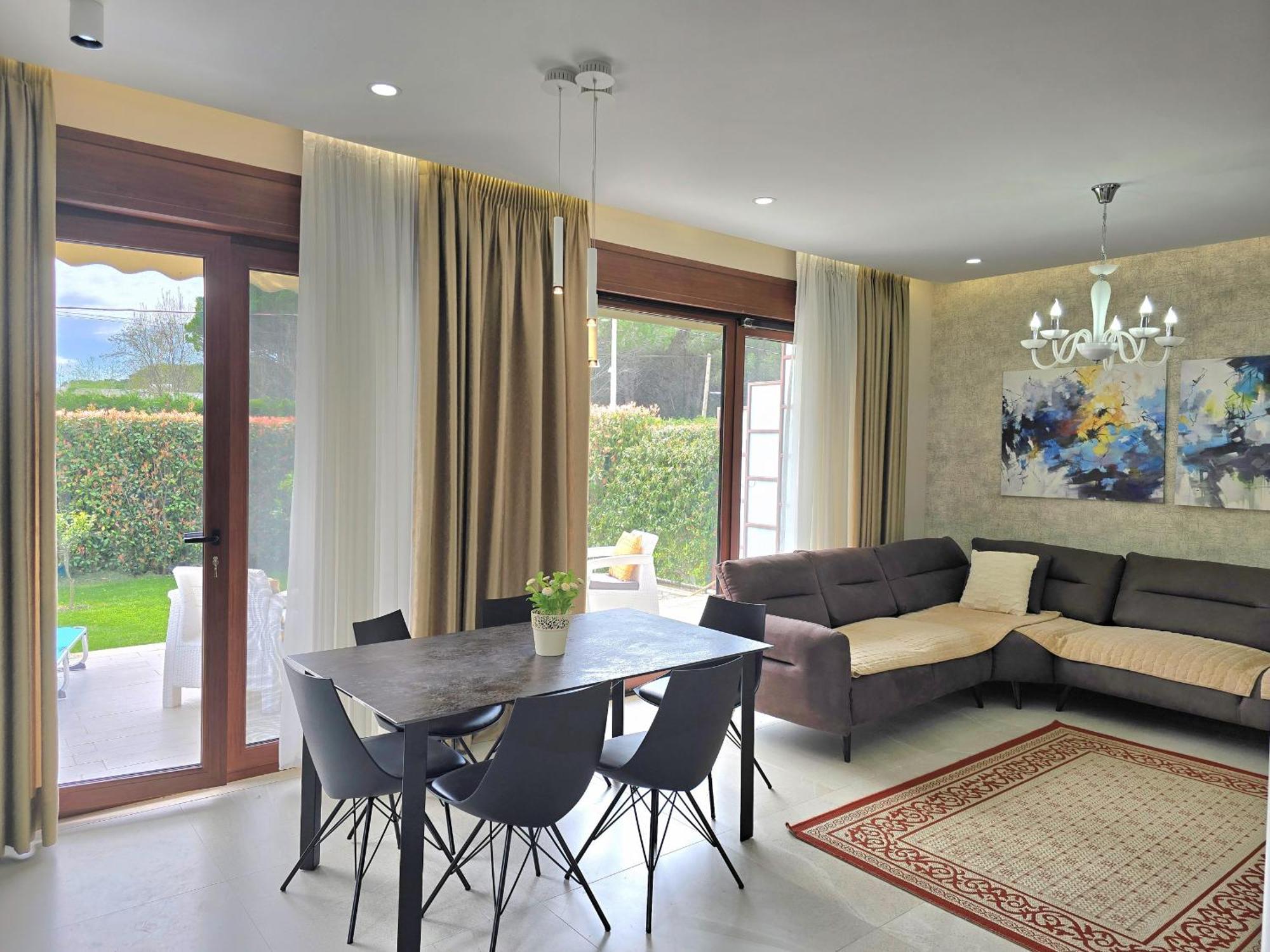 Modern At Perla * Durrës