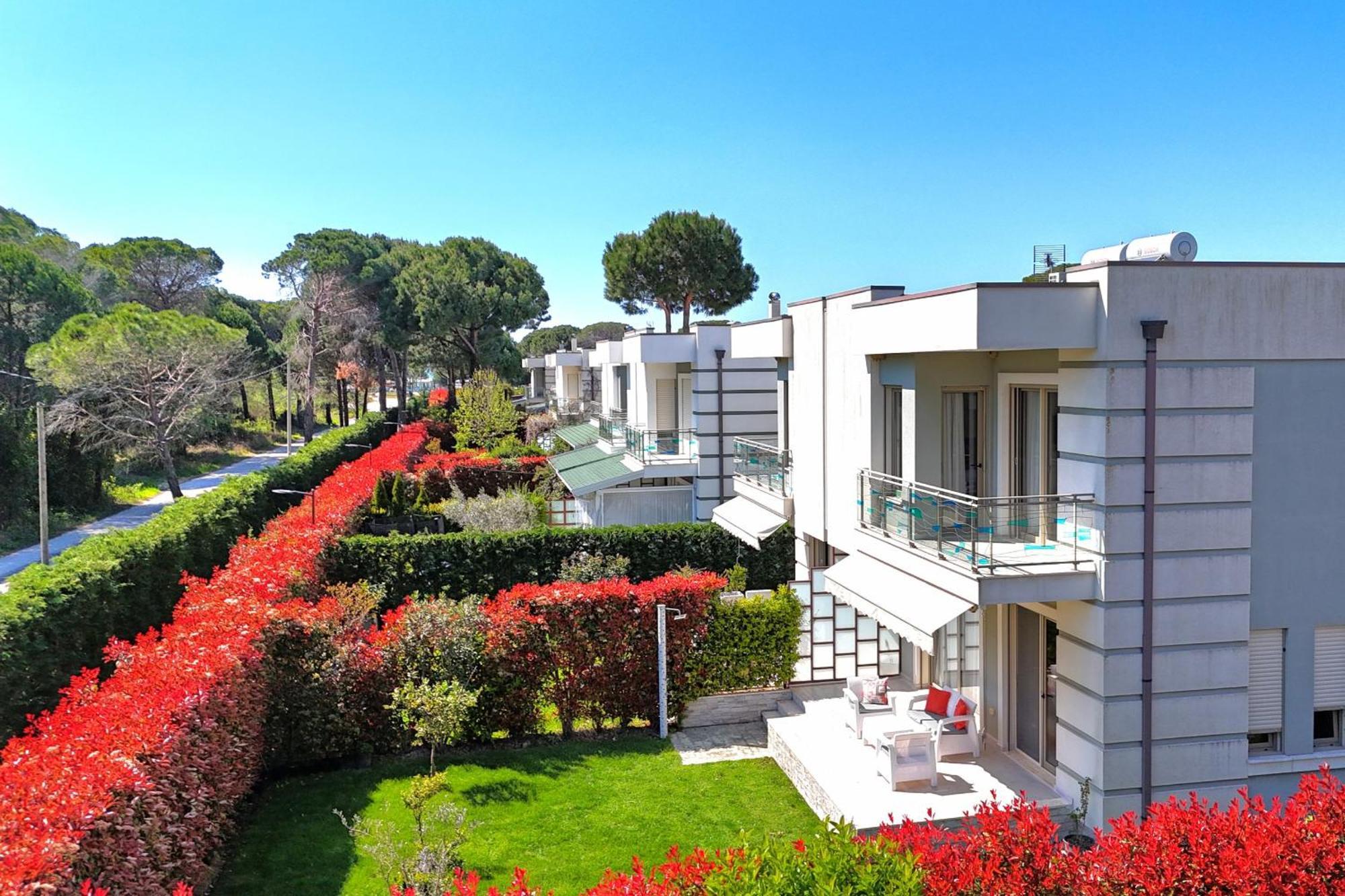 Villa Modern At Perla *