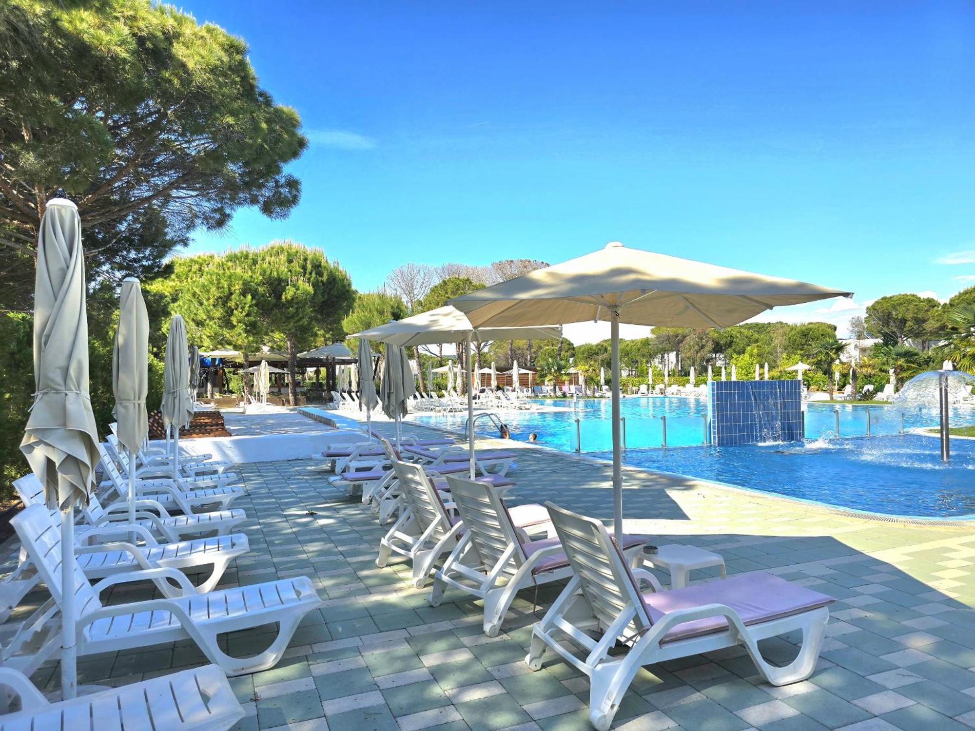 Modern At Perla Villa Durres