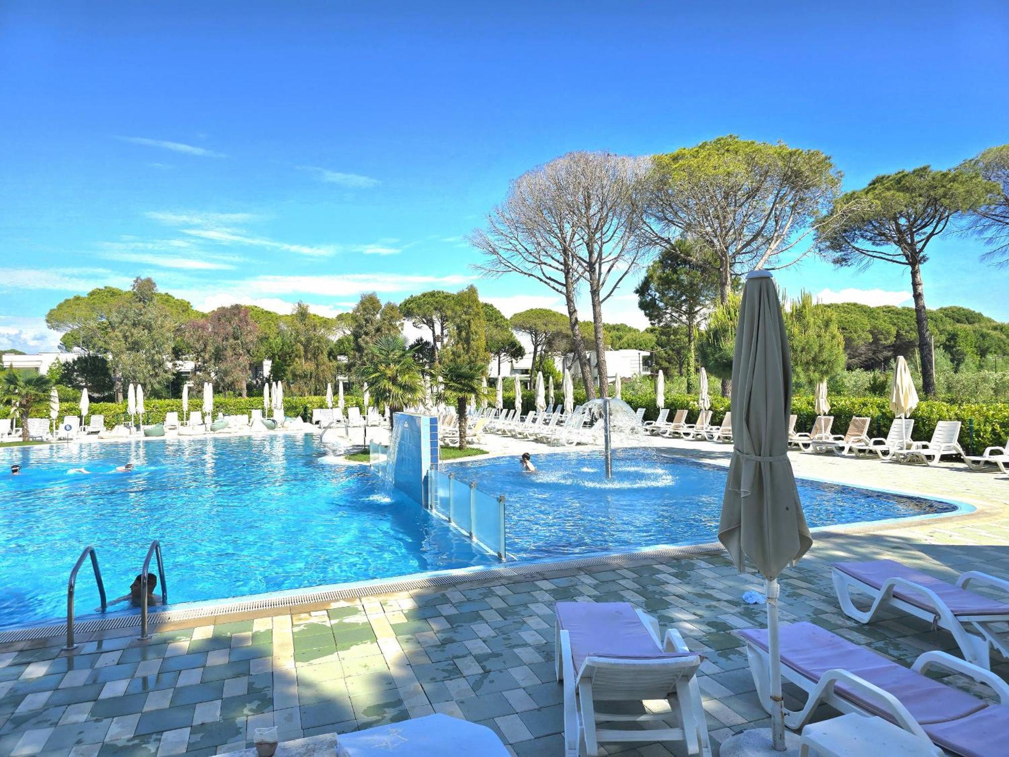 Modern At Perla